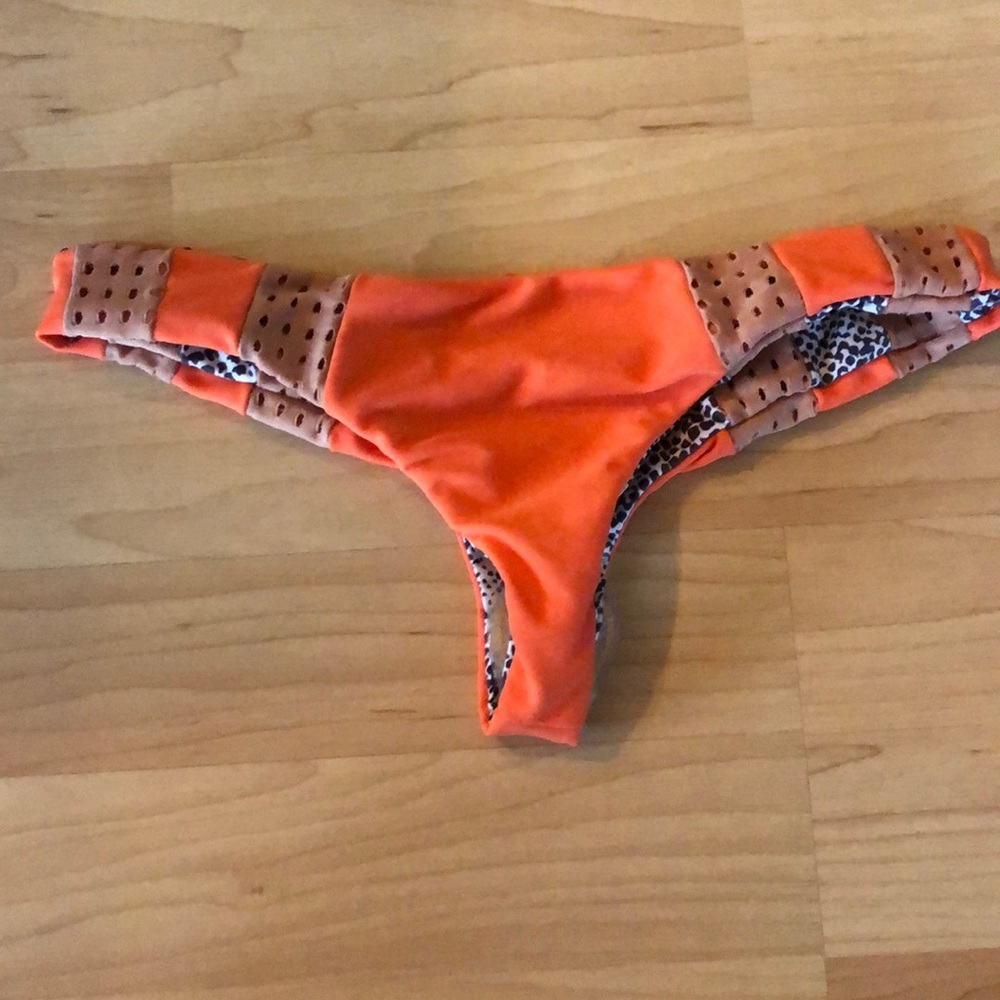 Acacia mesh bottoms